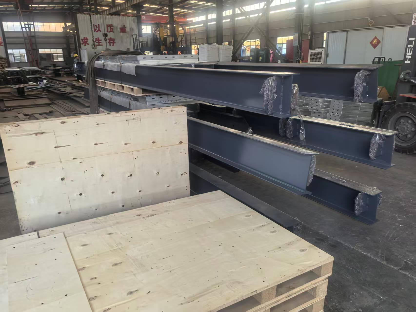 Liweiyuan altzairuzko egiturak altzairuzko egitura biltegia Norvegiara esportatzen du, laster bidaltzeko