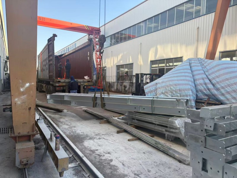 Altzairuzko Egituraren Jolas Parkearen Bidalketa Filipinetan